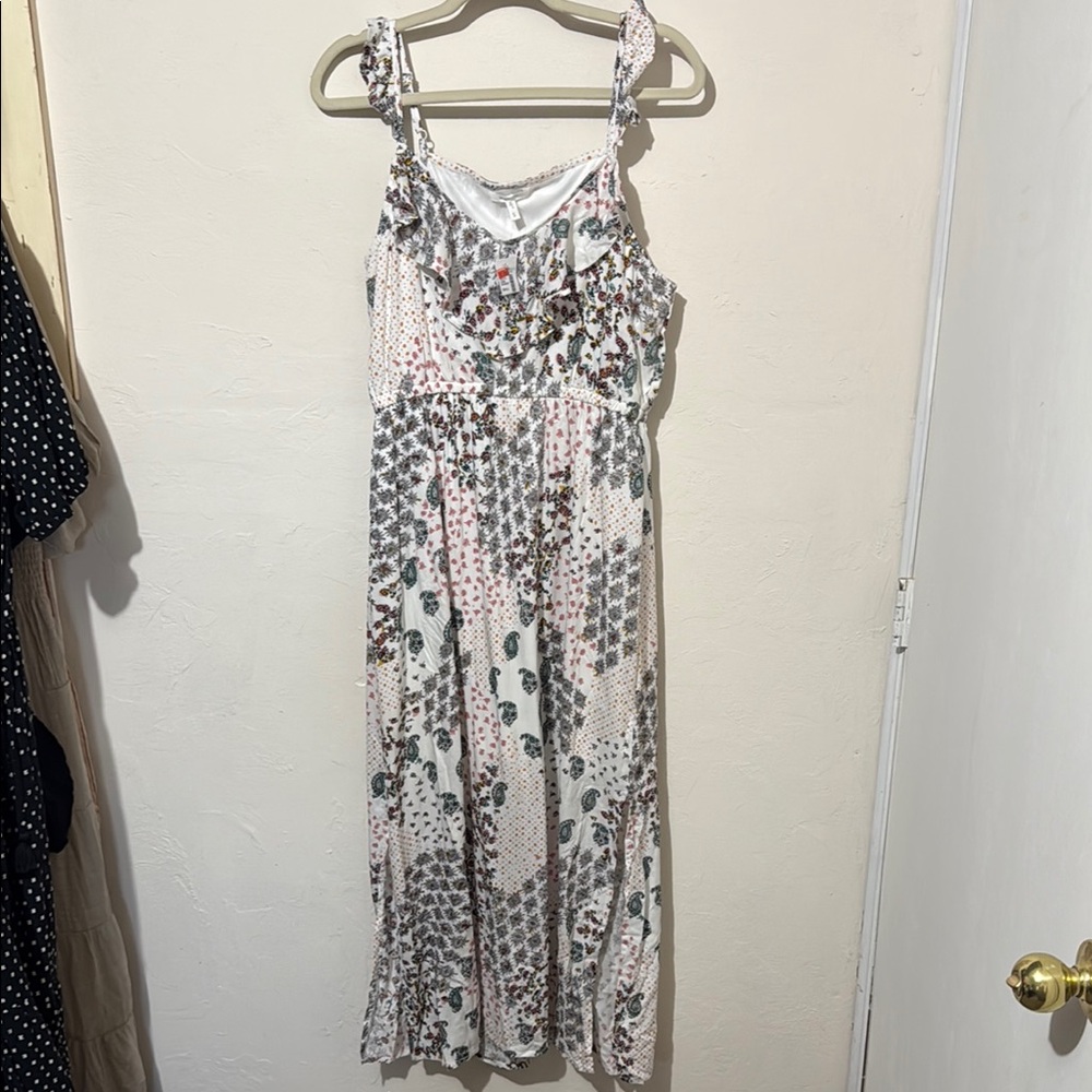 Floral Ruffle Maxi Dress - Picture 2 of 6